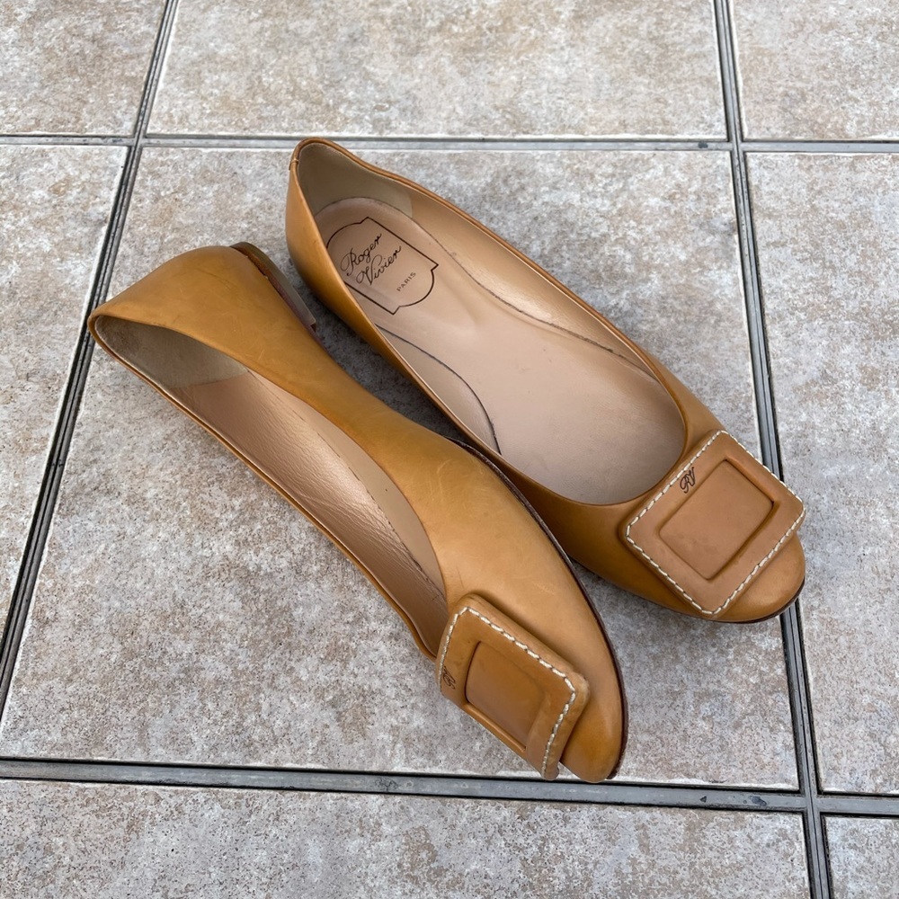 Roger Vivier Paris shoes - Picture 10 of 12